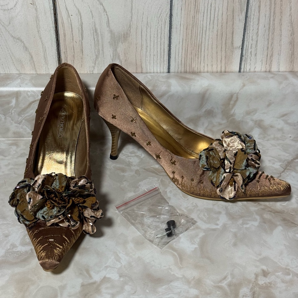 Elegant Brown Heels with Floral Accent